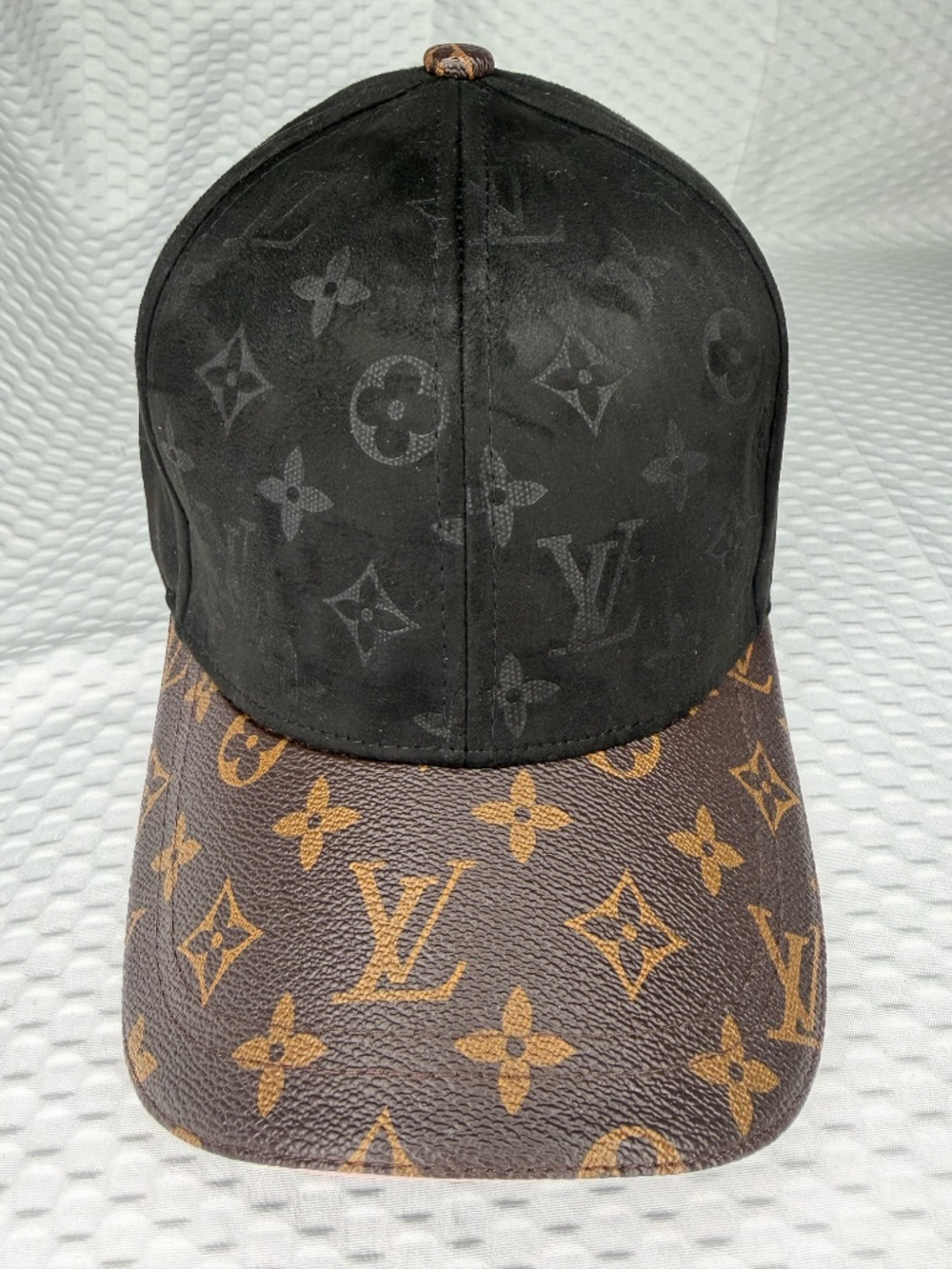 LOUIS VUITTON CAP OU PAS MONOGRAM CANVAS AND SUEDE CAP EXCELLENT - Picture 5 of 6